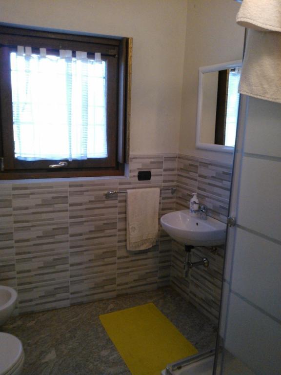 Agriturismo Helianthus Oleggio Room photo